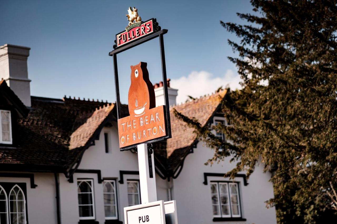 Bear Of Burton Otel Christchurch  Dış mekan fotoğraf